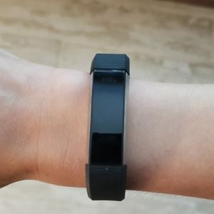 Black Fitbit Altra HR